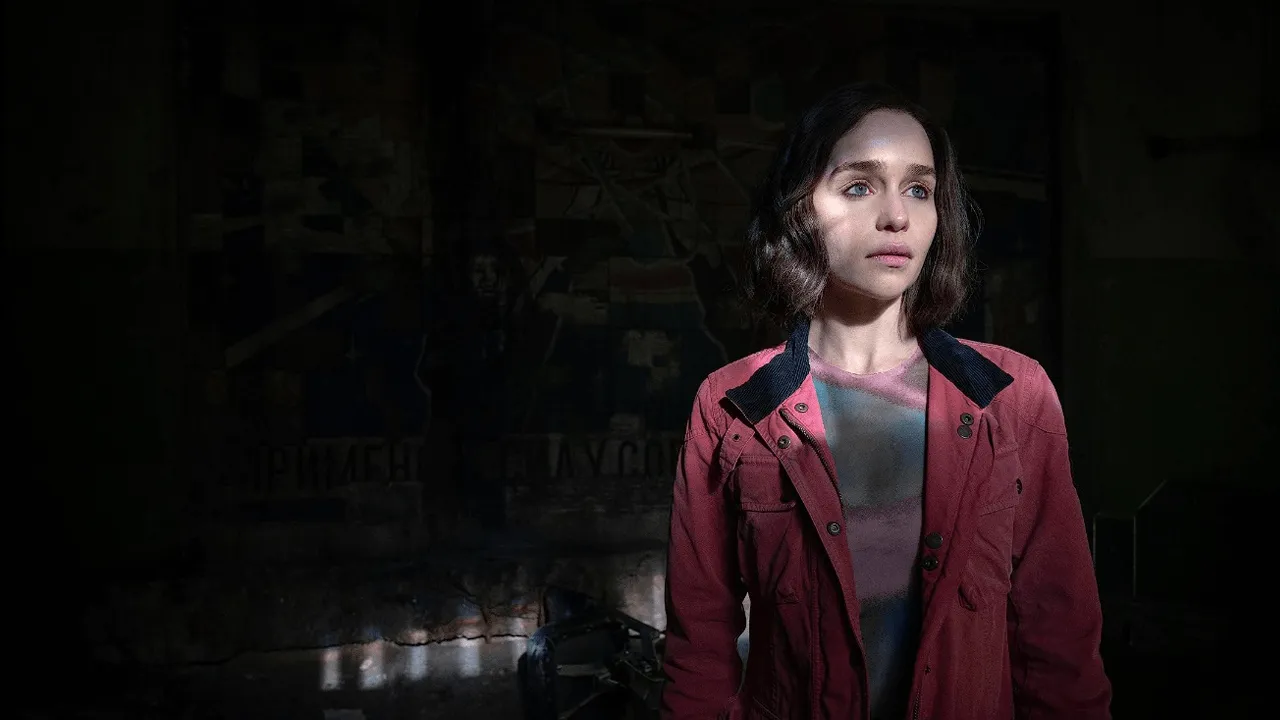 Emilia Clarke en la serie Invasión Secreta de Disney+