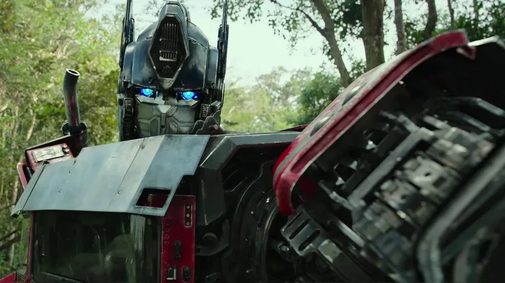 Optimus Prime en Transformers: El Despertar de las Bestias
