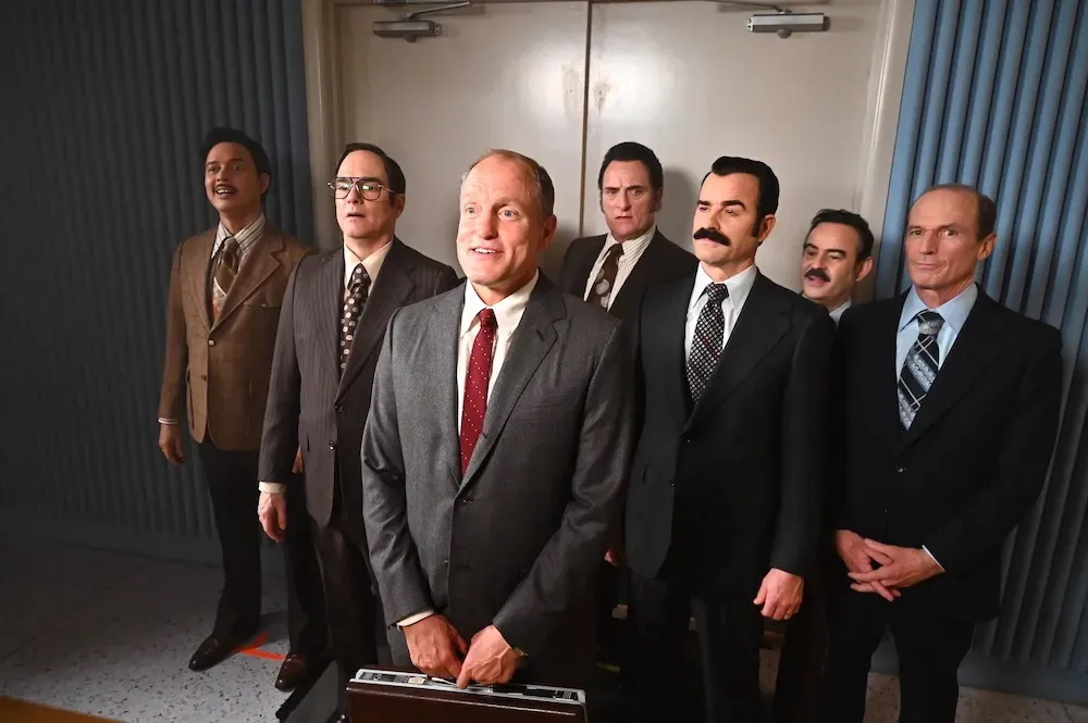 Los Plomeros de la Casa Blanca Review 3