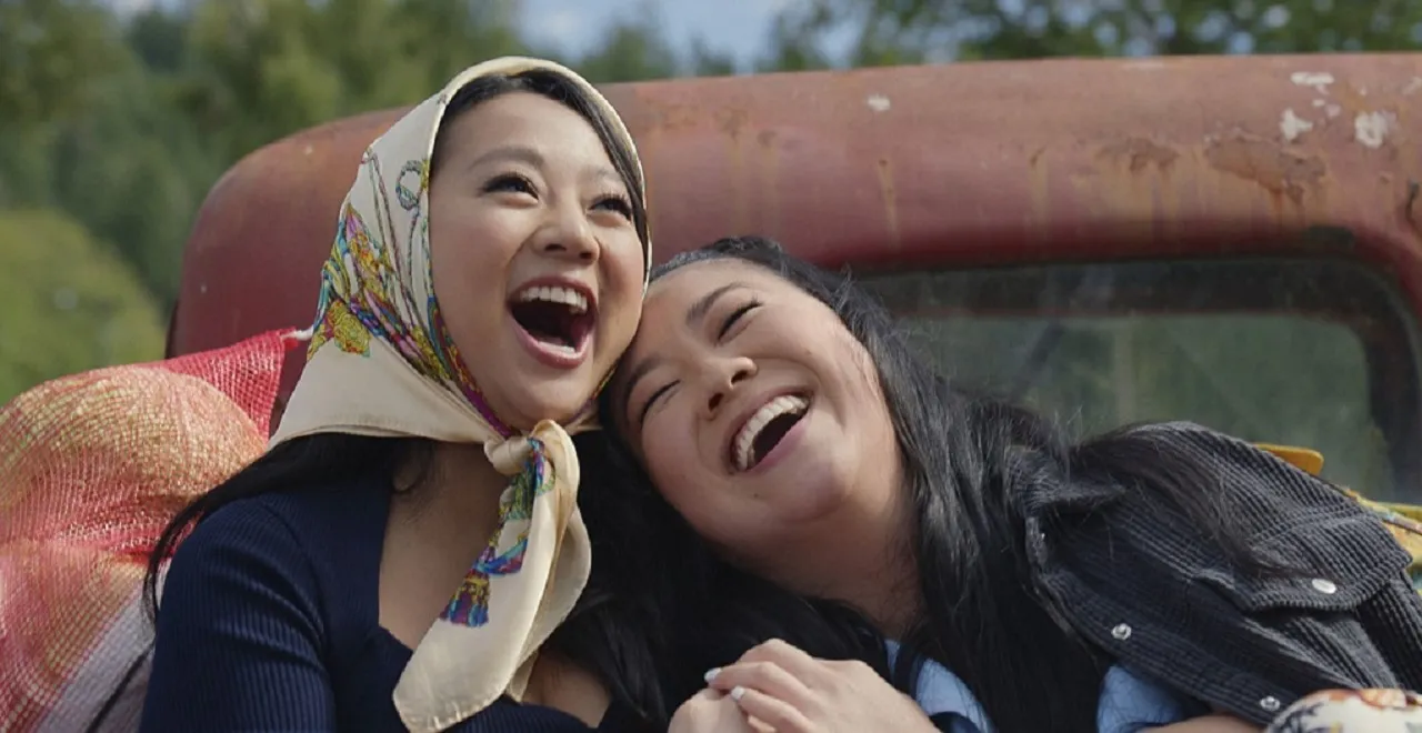 Ashley Park y Sherry Cola en Locas en Apuros