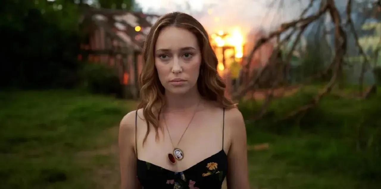 Alycia Debnam-Carey en Las flores perdidas de  Alice Hart