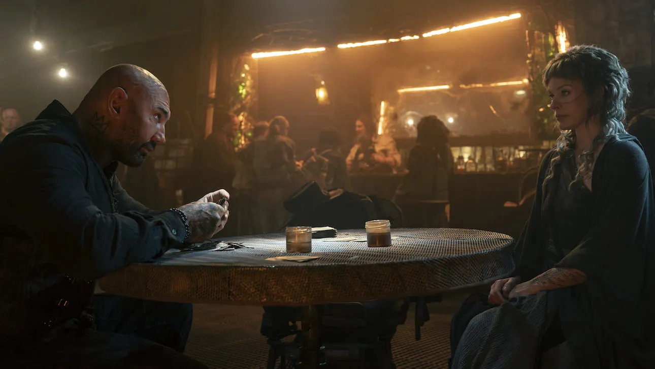 Critica Tierras Perdidas Milla Jovovich