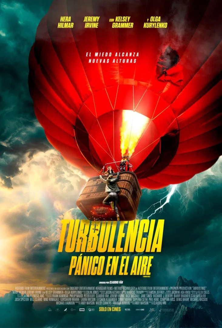 Turbulencia Póster Estreno