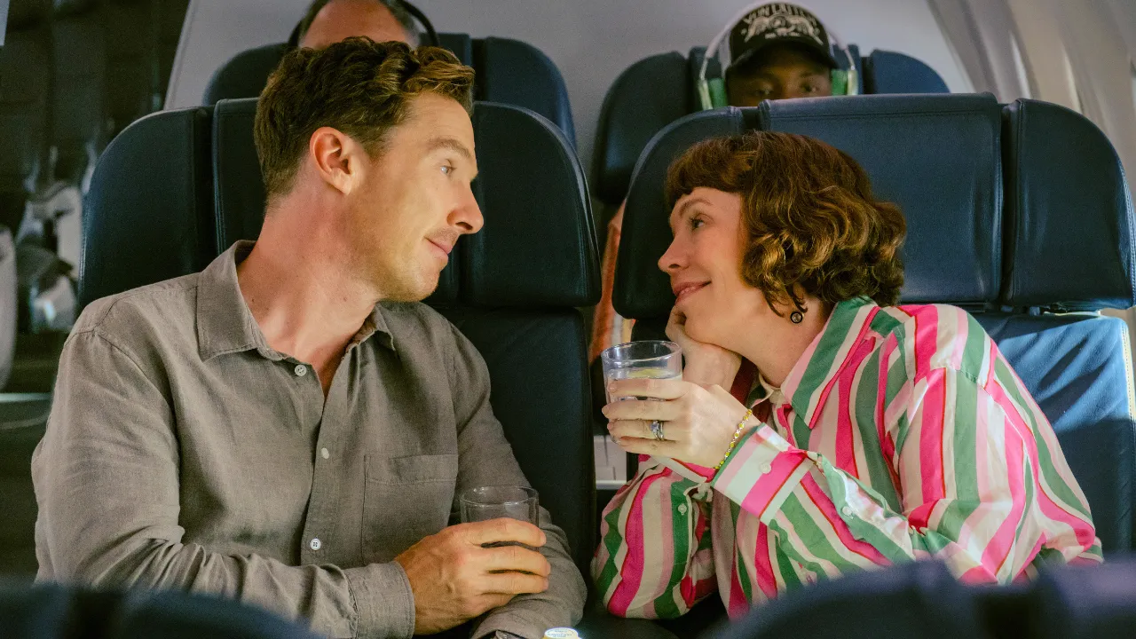La nueva comedia de Olivia Colman y Benedict Cumberbatch es un oscuro y estelar regreso a La guerra de los Roses