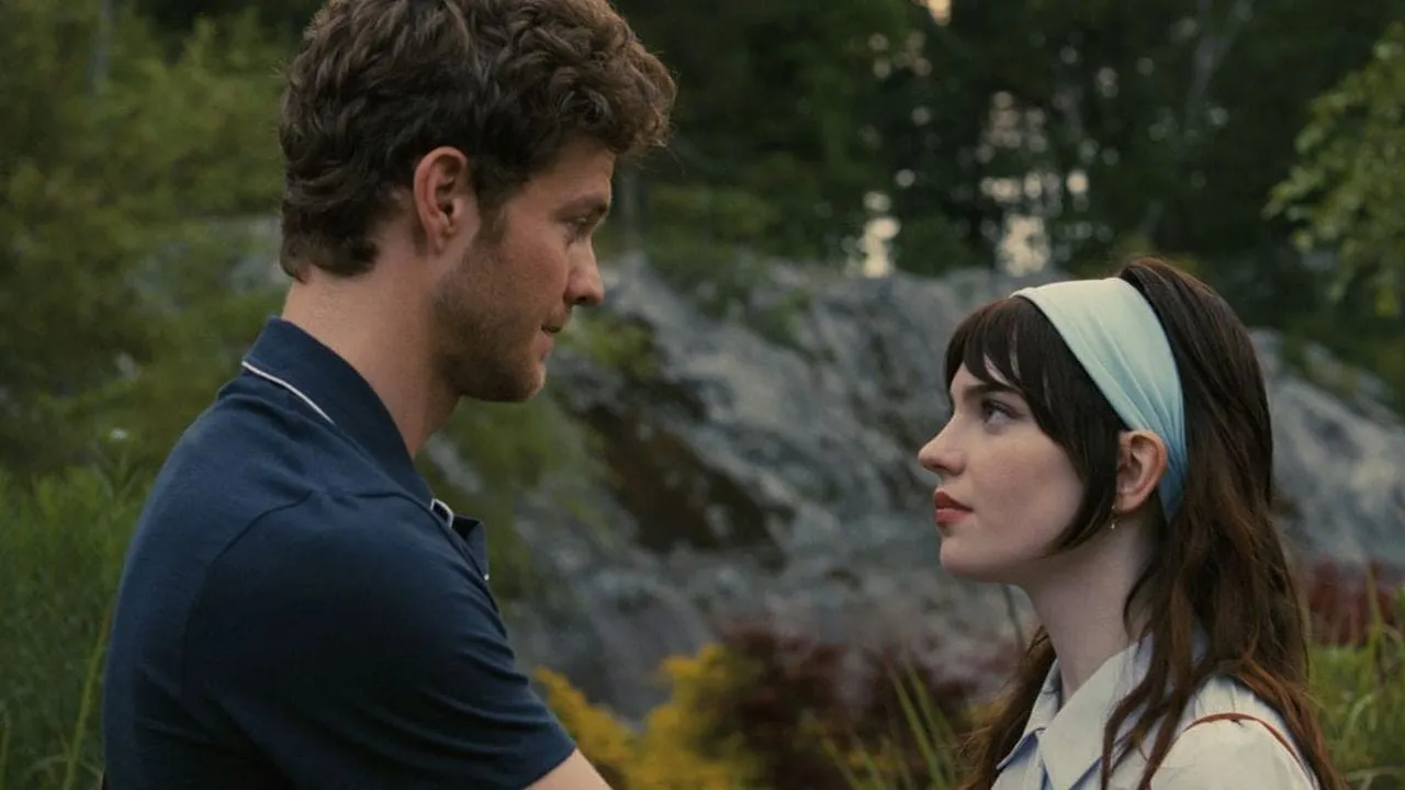 Crítica Compañera Perfecta Sophie Thatcher