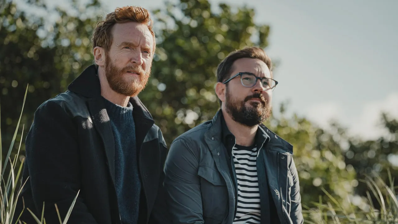 Estrenos Acorn TV noviembre 2023 Mayflies