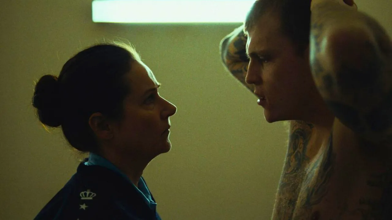 El aclamado director Gustav Möller regresa con La Venganza, una cinta que somete a una gendarme a un dilema moral con un oscuro secreto de su pasado.