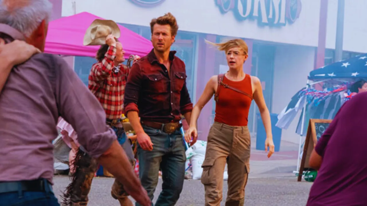 Tornados Glen Powell y Daisy Edgar-Jones