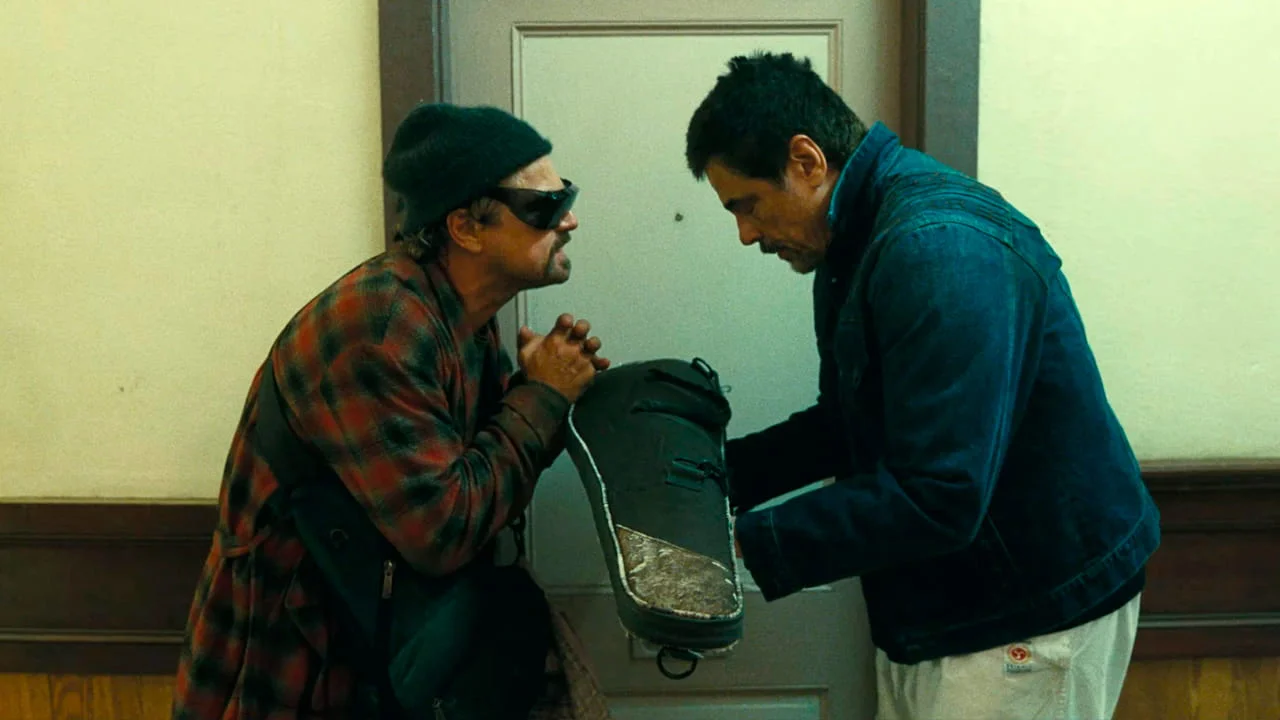 Leonardo DiCaprio y Benicio Del Toro en Una Batalla Tras Otra Crítica