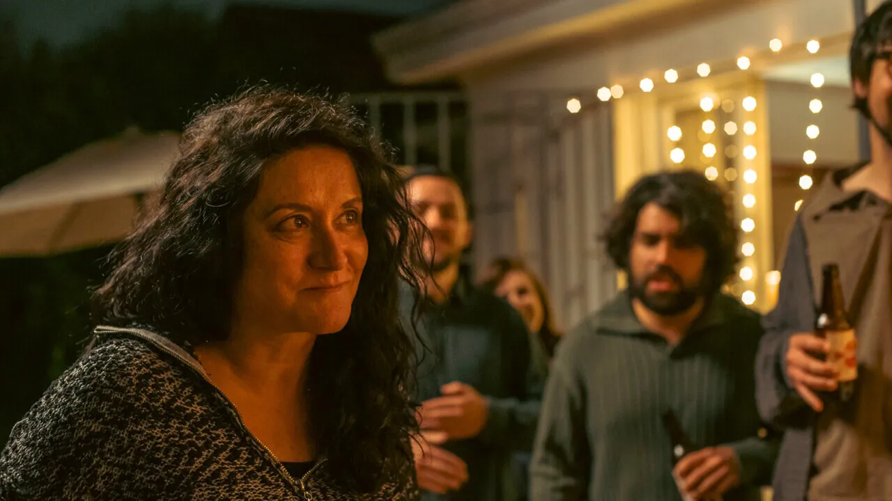 Los people in the dragon reseña