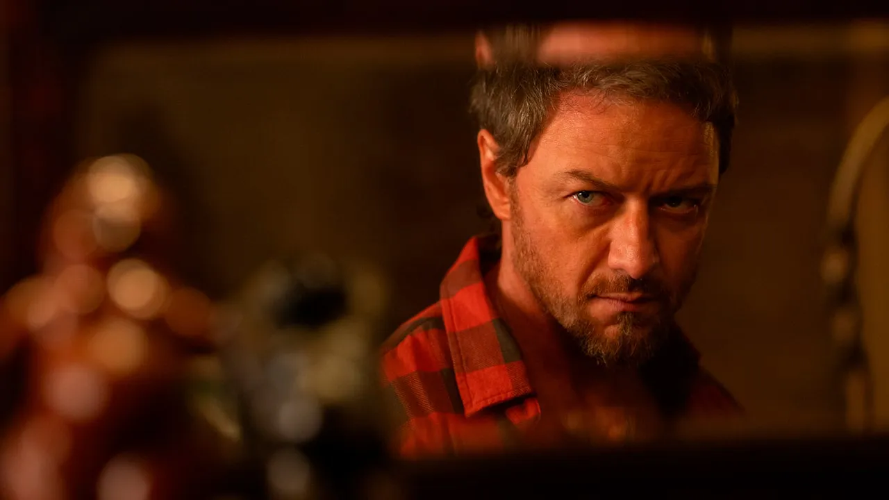 No Hables Con Extraños tráiler con James McAvoy