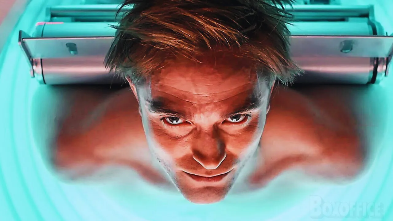 Estreno de Mickey 17 Robert Pattinson