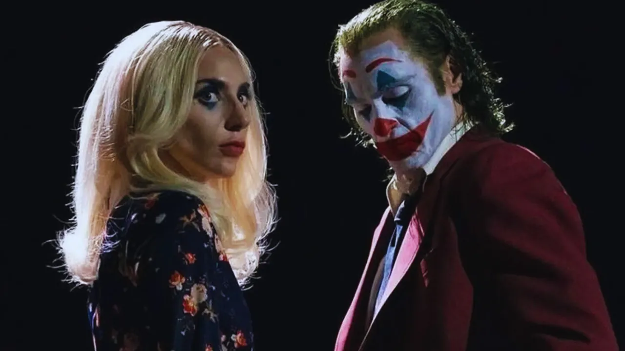 Joaquin Phoenix en El Guasón: Folie à Deux  Joaquin Phoenix y Lady gaga en El Guasón 2: Folie à Deux