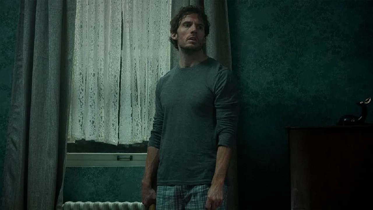 Sam Claflin en Bagman El espíritu del mal Crítica