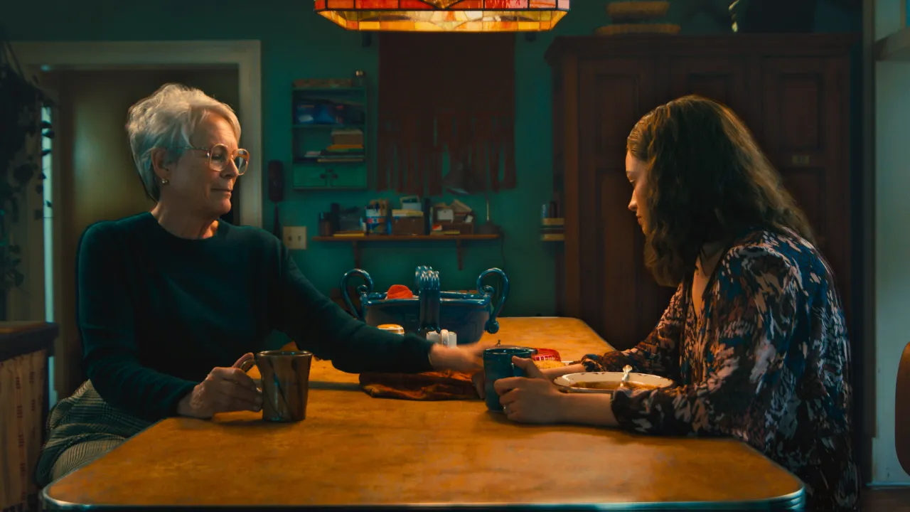 Emma Mackey y Jamie Lee Curtis protagonizan Ella McCay: Imperfectamente Perfecta, la nueva comedia de James L. Brooks