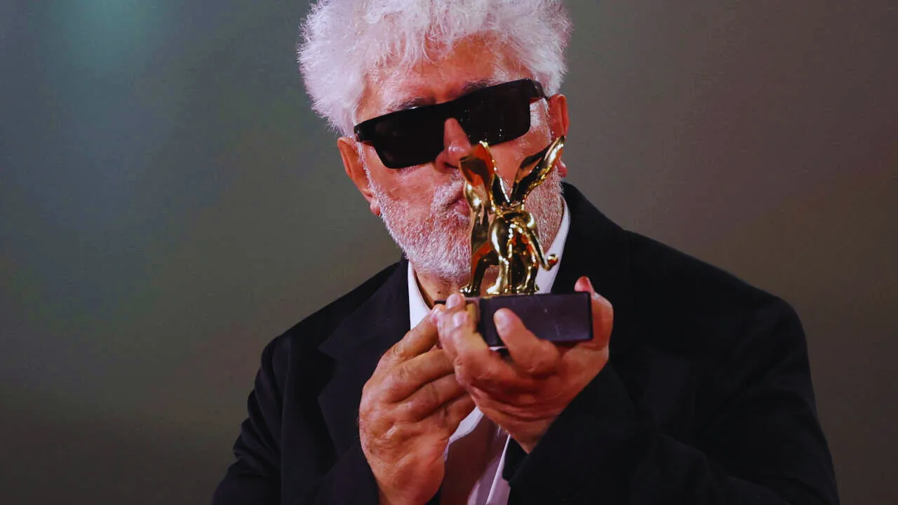 Pedro Almódovar gana su primer León de Oro Pedro Almodóvar gana su primer León de Oro