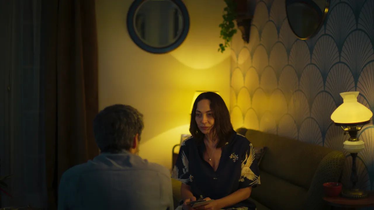 Una Luz Negra nueva película de Patricia Rivadeneira y Francisco Pérez-Bannen