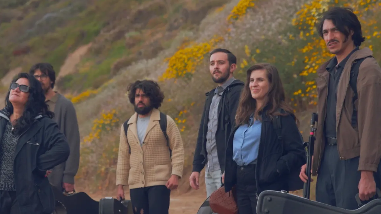 Los people in the dragon crítica