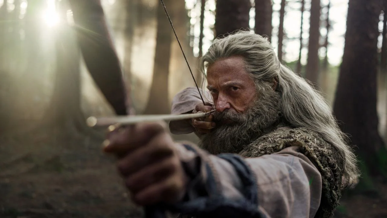 Captura de Hugh Jackman en 𝗟𝗮 𝗠𝘂𝗲𝗿𝘁𝗲 𝗱𝗲 𝗥𝗼𝗯𝗶𝗻 𝗛𝗼𝗼𝗱