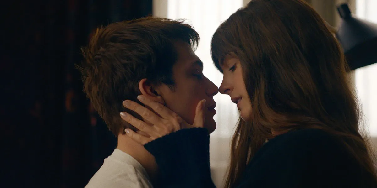 Anne Hathaway y Nicholas Galitzine en La Idea de Ti